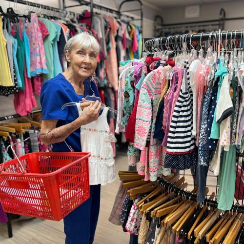 CAP participant shopping at Grateful Threadz 